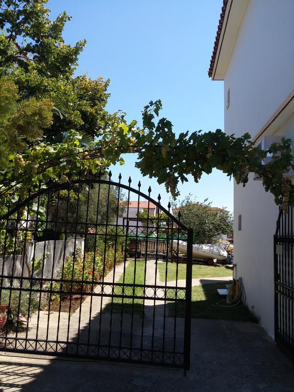 Nikitis House Apartamento Exterior foto
