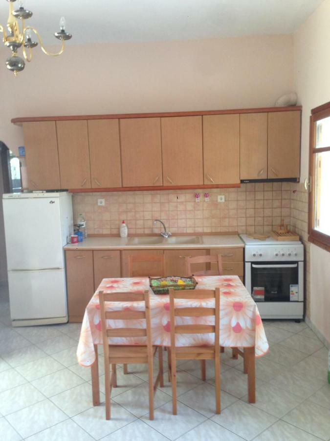 Nikitis House Apartamento Quarto foto
